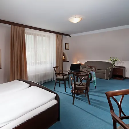 Hotel Zatisi 3*