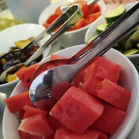 호텔 Zatisi 3*