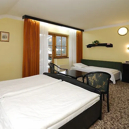 Hotel Zatisi 3*