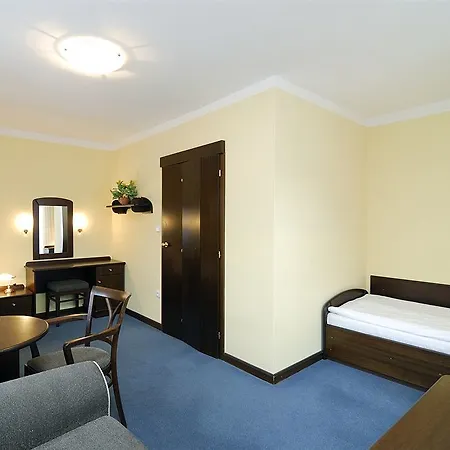 Hotel Zatisi 3*