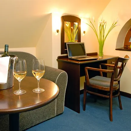 Zatisi Hotel 3*