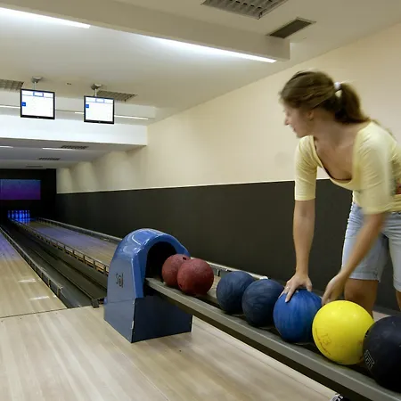 Zatisi Отель 3*