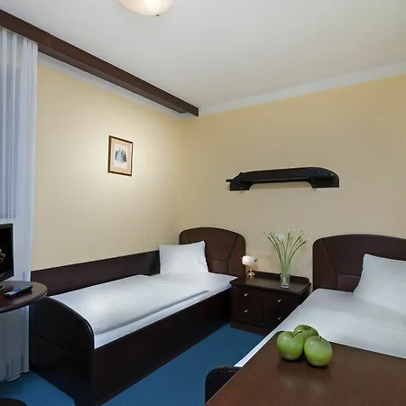 Hotel Zatisi 3*