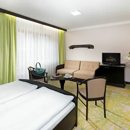 Hotel Zatisi 3*